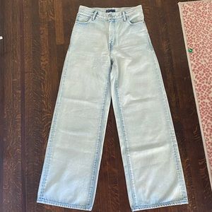 NWOT wide leg levi’s light wash jeans